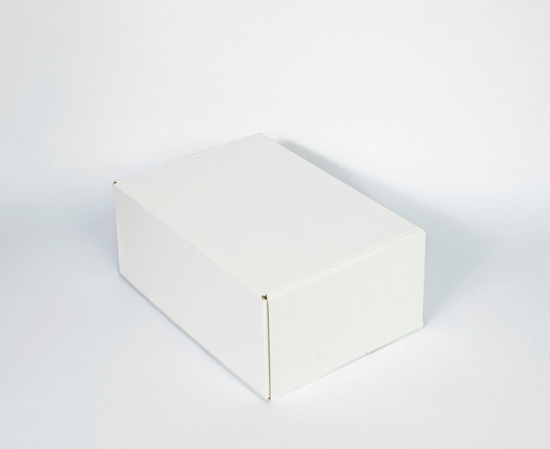 The Shipper Mailer Box- MEDIUM White (pack of 25)